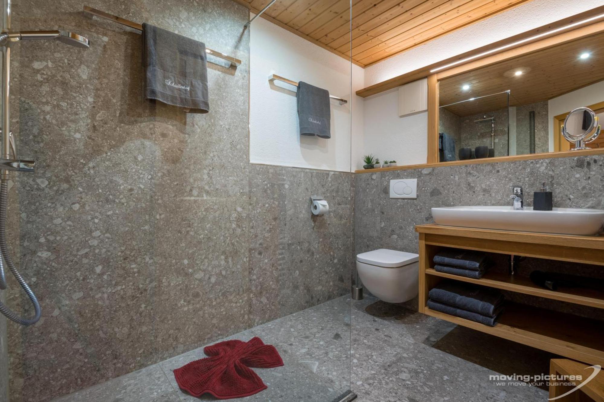 Apartment mit Dusche